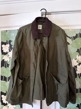 GAP Women’s Olive Green Zip-Front Barn Jacket with Corduroy Collar